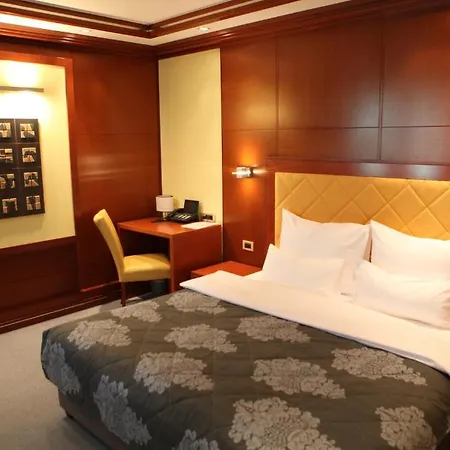 Hotel Garni Aleksandar 4*